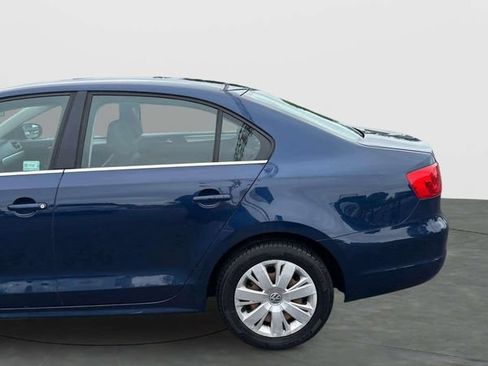 Used 2013 Volkswagen Jetta SE FWD image 28