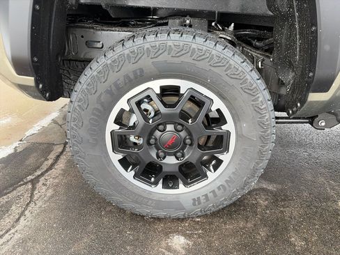 New 2026 Toyota Tacoma TRD Off-Road AWD/4WD image 11