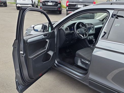 Used 2024 Volkswagen Tiguan S image 44