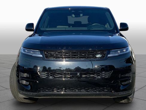Used 2024 Land Rover Range Rover Sport SE AWD/4WD image 4