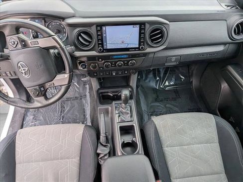 Used 2023 Toyota Tacoma TRD Off-Road w/ Technology Package AWD/4WD image 14