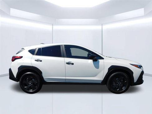 Used 2025 Subaru Crosstrek 2.0i AWD/4WD image 2