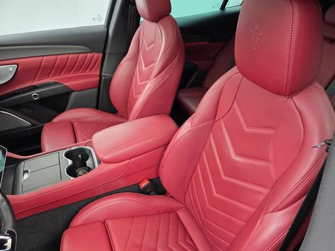 Used 2023 Maserati Grecale Modena AWD/4WD image 11