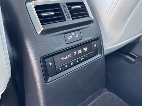 Used 2024 MAZDA CX-90 Plug-In Hybrid w/ Premium Plus AWD/4WD image 19