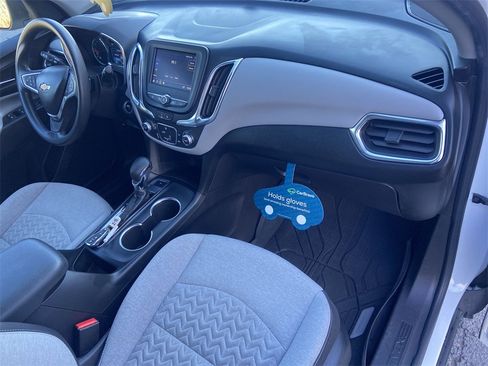 Used 2022 Chevrolet Equinox LS w/ LS Convenience Package image 28