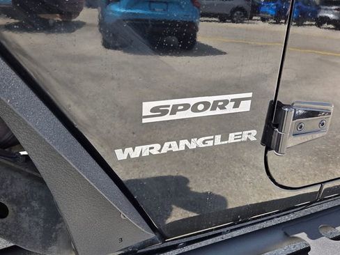 Used 2015 Jeep Wrangler Sport w/ Connectivity Group image 14