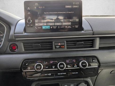 Used 2023 Honda Pilot EX-L image 14