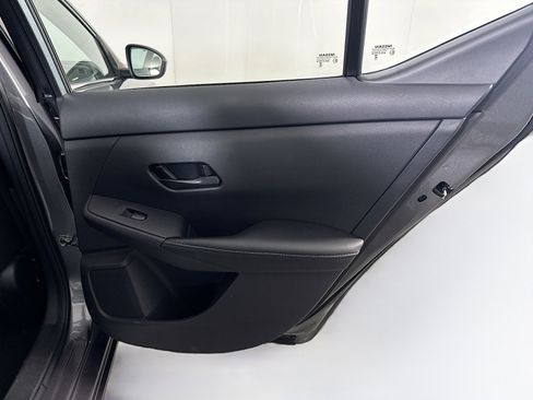 Used 2025 Nissan Sentra SV image 30