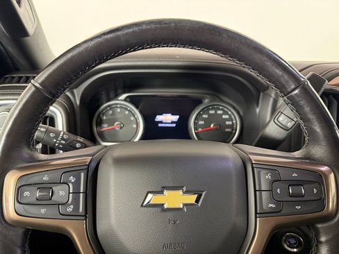 Used 2019 Chevrolet Silverado 1500 High Country w/ Technology Package AWD/4WD image 27