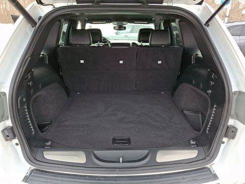 Used 2018 Jeep Grand Cherokee Limited image 29