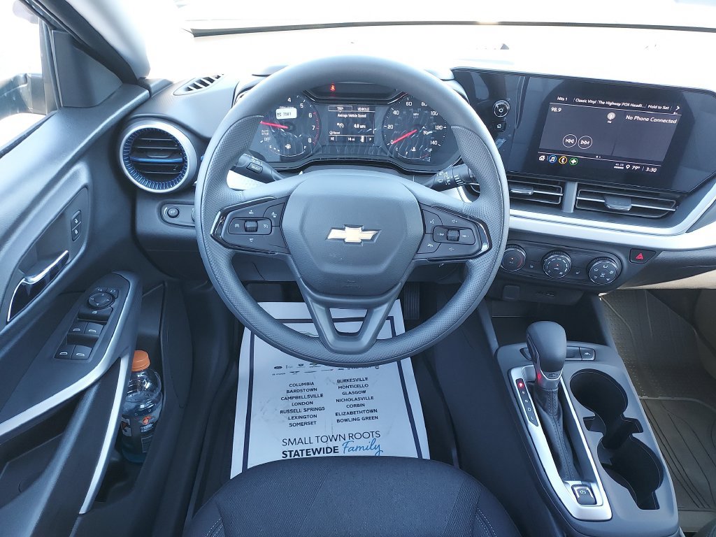 New 2026 Chevrolet Trax LS w/ LS Convenience Package FWD image 16
