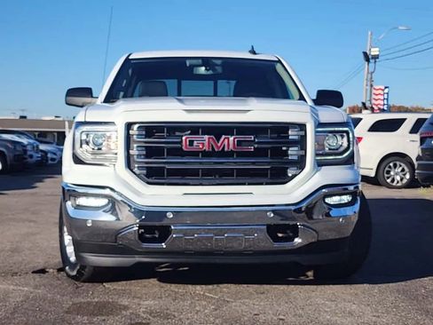 Used 2018 GMC Sierra 1500 SLT w/ All Terrain Package AWD/4WD image 11