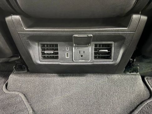 Certified 2024 GMC Sierra 1500 SLT image 28