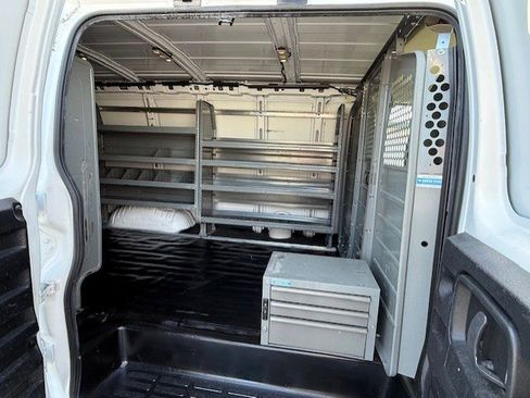 Used 2018 Chevrolet Express 2500 w/ Driver Convenience Package image 11