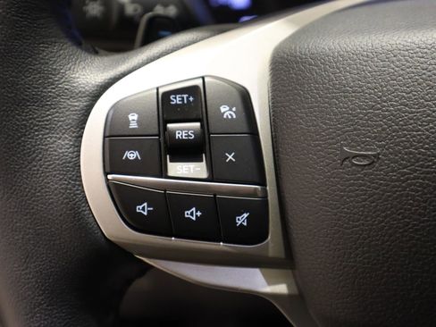 Used 2020 Ford Explorer XLT w/ Equipment Group 202A image 29