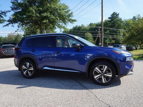 Used 2022 Nissan Rogue Platinum w/ Head-Up Display Package AWD/4WD image 4