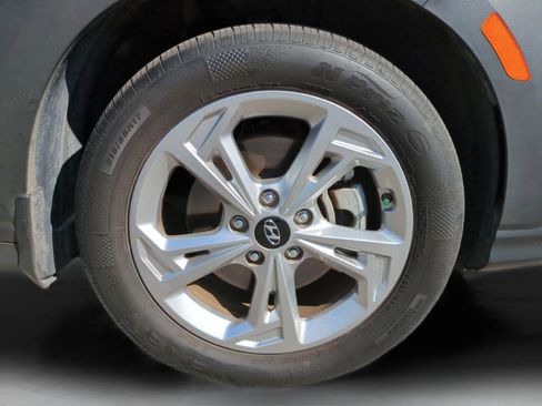 Certified 2023 Hyundai Kona SEL AWD/4WD image 11