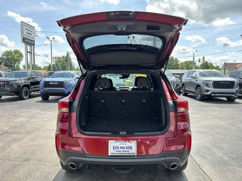 Used 2023 Chevrolet TrailBlazer RS FWD image 10