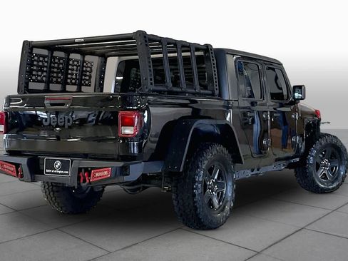 Used 2021 Jeep Gladiator Sport AWD/4WD image 12