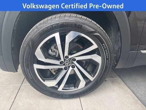 Certified 2022 Volkswagen Atlas SEL image 13