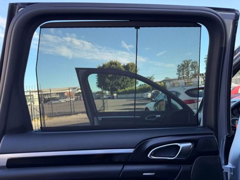 Used 2016 Porsche Cayenne S image 37