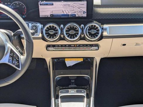 New 2025 Mercedes-Benz GLB 250 image 11