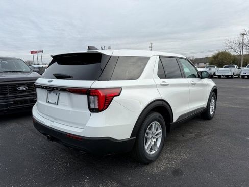 New 2026 Ford Explorer Active RWD image 8