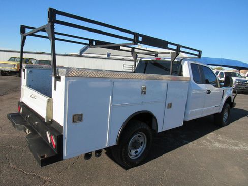 Used 2017 Ford F350 XL w/ XL Value Package image 6