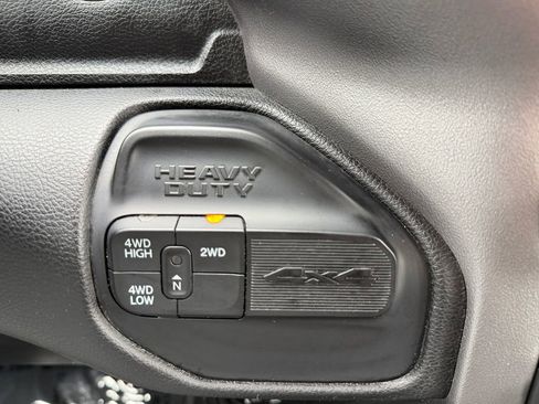 Used 2024 RAM 2500 Big Horn AWD/4WD image 13