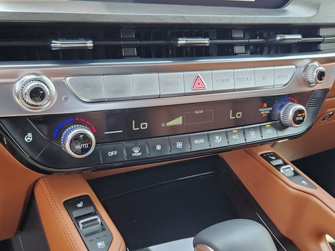 Certified 2025 Kia Telluride SX X-Line AWD/4WD image 18