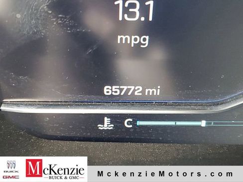 Used 2023 Chevrolet Suburban Premier image 14