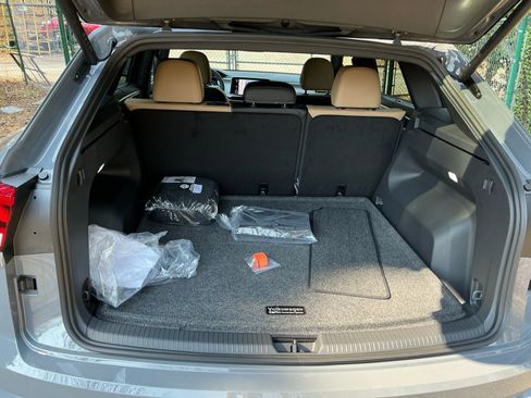 New 2026 Volkswagen Atlas Cross Sport SE image 14