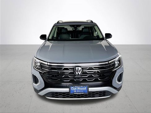 Used 2024 Volkswagen Atlas Peak Edition SE AWD/4WD image 3