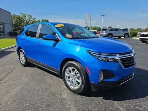 Used 2024 Chevrolet Equinox LT w/ LPO, Floor Liner Package FWD image 4