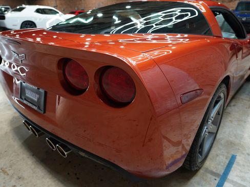 Used 2006 Chevrolet Corvette Coupe w/ Preferred Equipment Group image 19