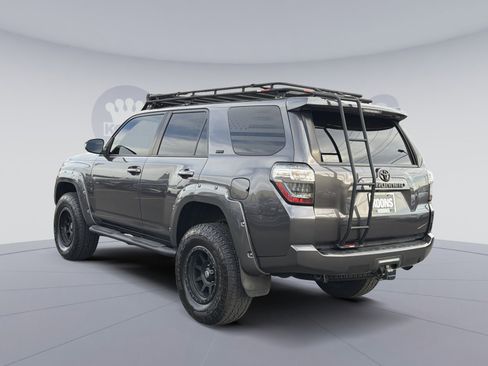 Used 2018 Toyota 4Runner SR5 Premium AWD/4WD image 4