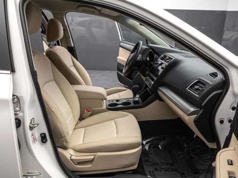 Used 2017 Subaru Outback 2.5i Premium image 39