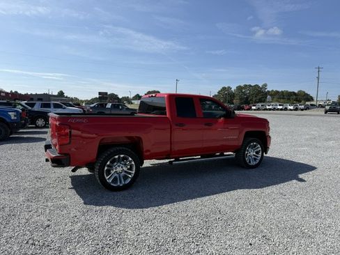 Used 2017 Chevrolet Silverado 1500 Custom w/ Custom Convenience Package AWD/4WD image 3