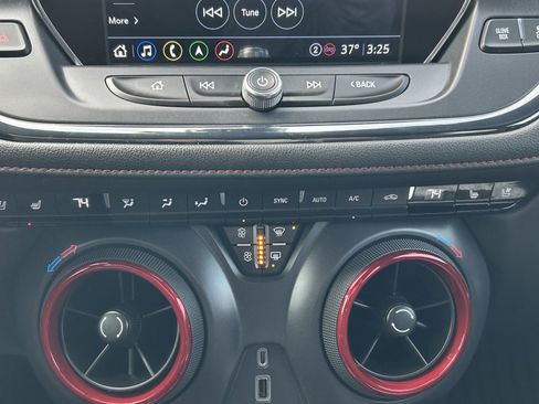 Used 2021 Chevrolet Blazer RS w/ Enhanced Convenience Package image 29