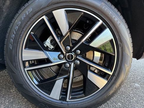 New 2026 Volvo XC60 B5 Plus w/ Protection Package Premier image 5