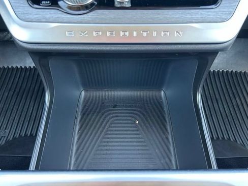 Used 2025 Ford Expedition Max Platinum w/ Driver's Package AWD/4WD image 23