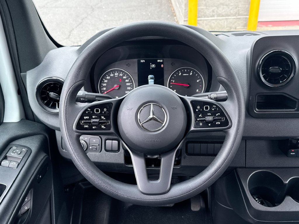Used 2024 Mercedes-Benz Sprinter 2500 image 11