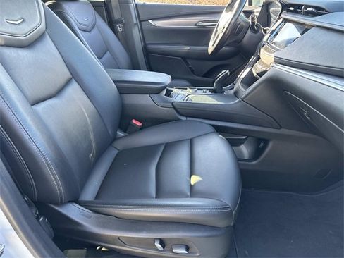 Used 2022 Cadillac XT5 Luxury image 11
