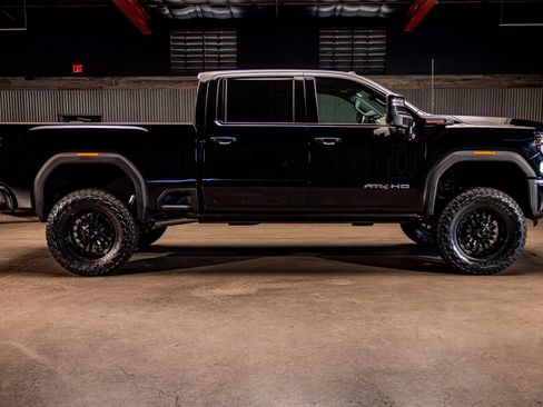 Used 2026 GMC Sierra 3500 AT4 w/ AT4 Premium Plus Package AWD/4WD image 11