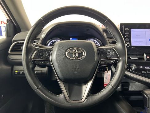Used 2023 Toyota Camry SE image 15