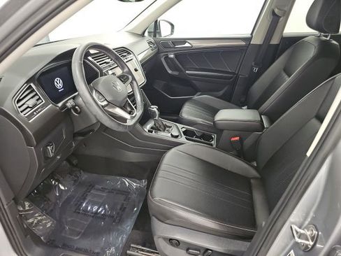 Used 2022 Volkswagen Tiguan SE image 14