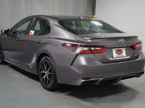 Certified 2023 Toyota Camry SE FWD image 6