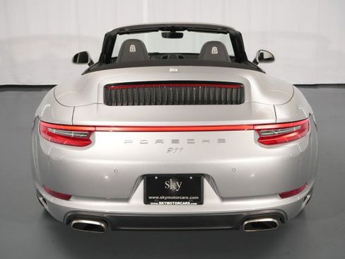 Used 2019 Porsche 911 Carrera 4 AWD/4WD image 19