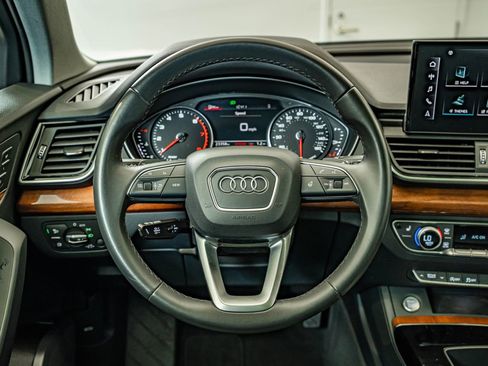 Used 2023 Audi Q5 2.0T Premium w/ Convenience Package AWD/4WD image 22