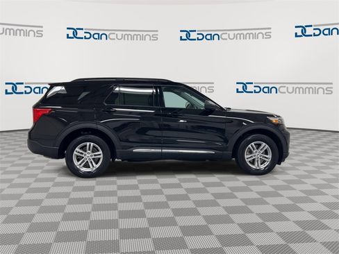 Used 2023 Ford Explorer XLT w/ Equipment Group 202A image 9
